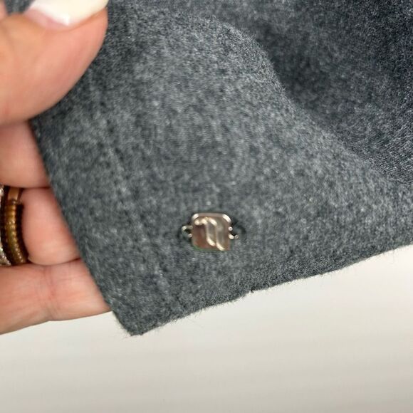 Fabletics Sweatshirt size Medium gray black - Picture 4 of 7